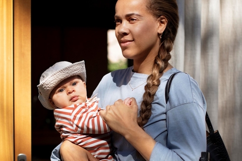 Що взяти із собою на прогулянку з немовлям?