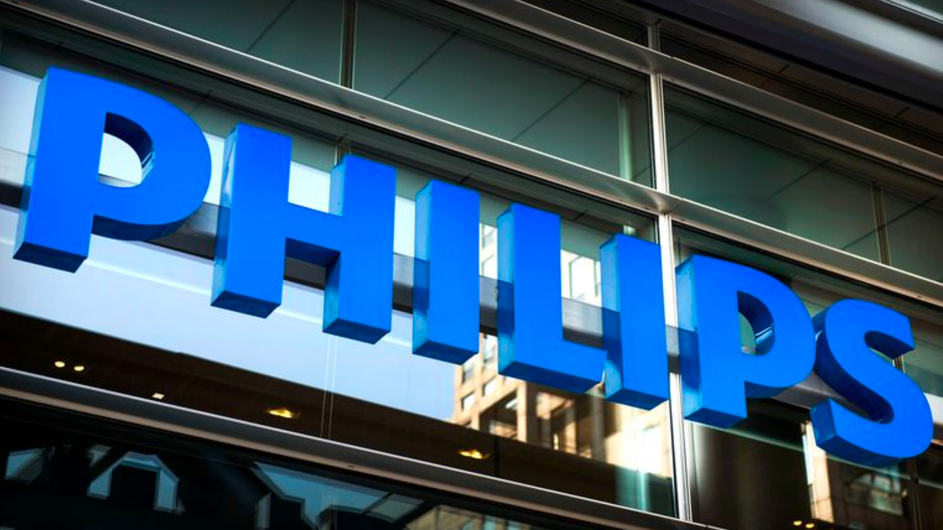 First NHS heart patients monitored with Philips wearable ePatch and AI ECG analysis platform Cardiologs